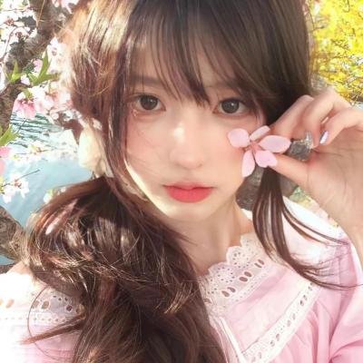 飘动的红丝带